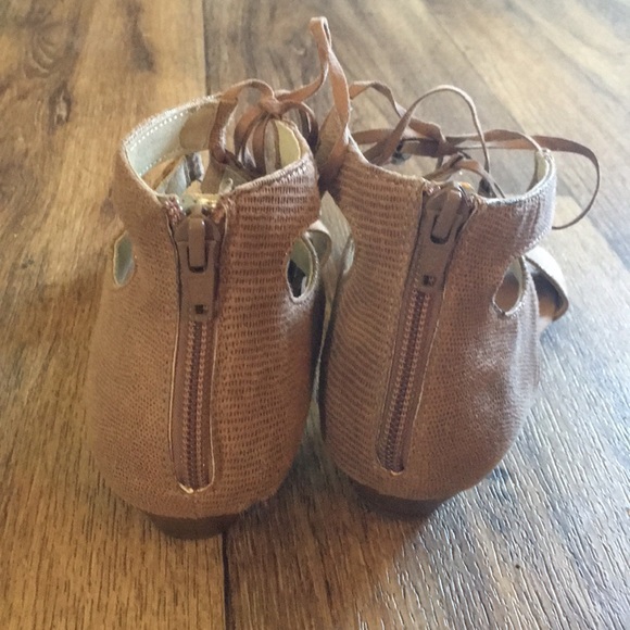 Sandals - Picture 3 of 6